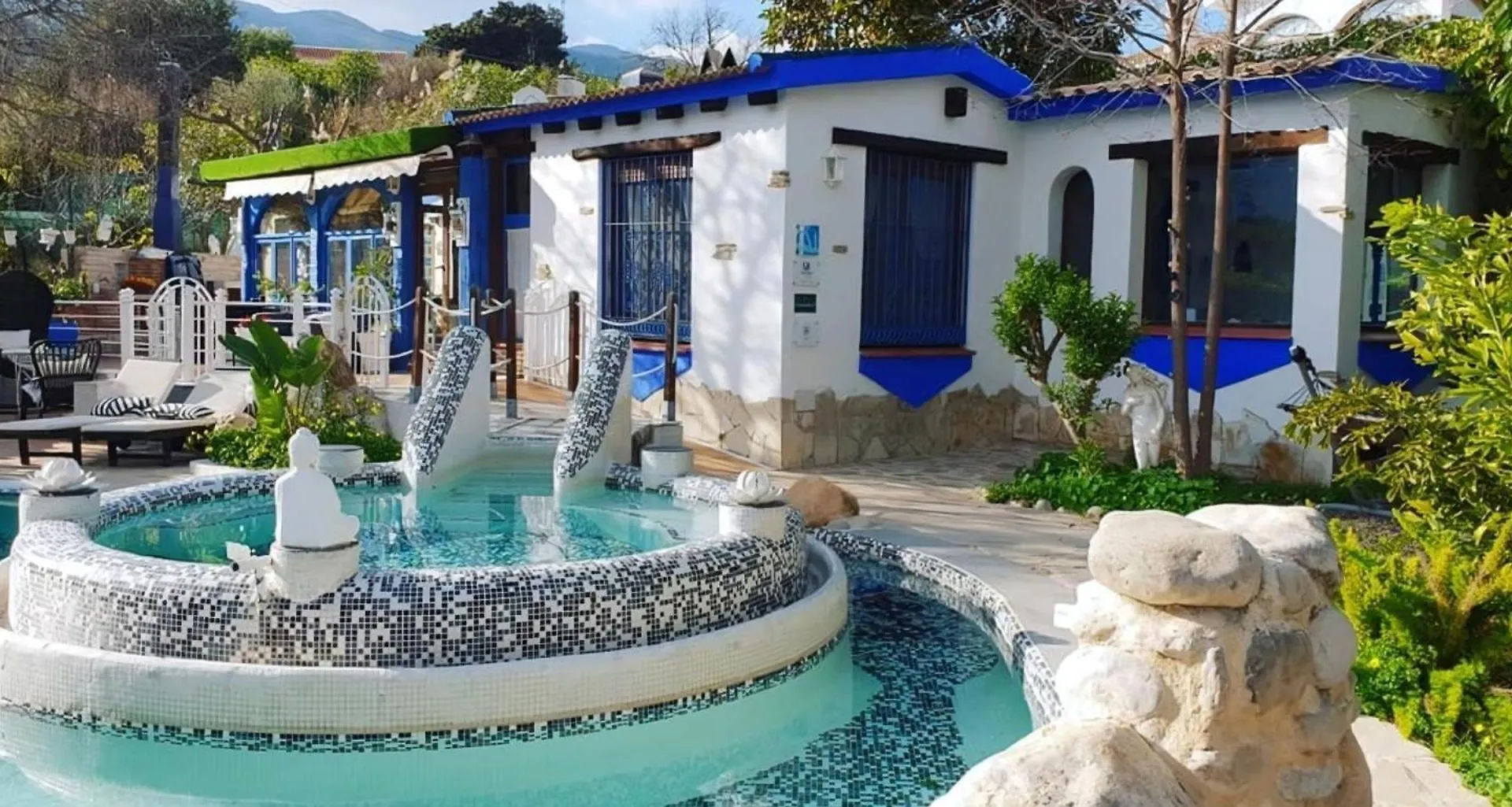 Rustikal Modernes Haus La Casa Del Loto Villa Alora Holiday home
